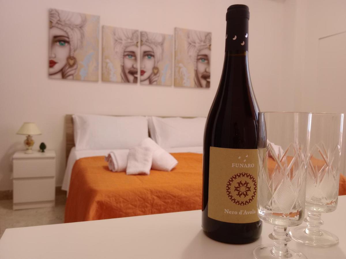 Bed and Breakfast La Valigia Sul Letto CTA Exterior foto
